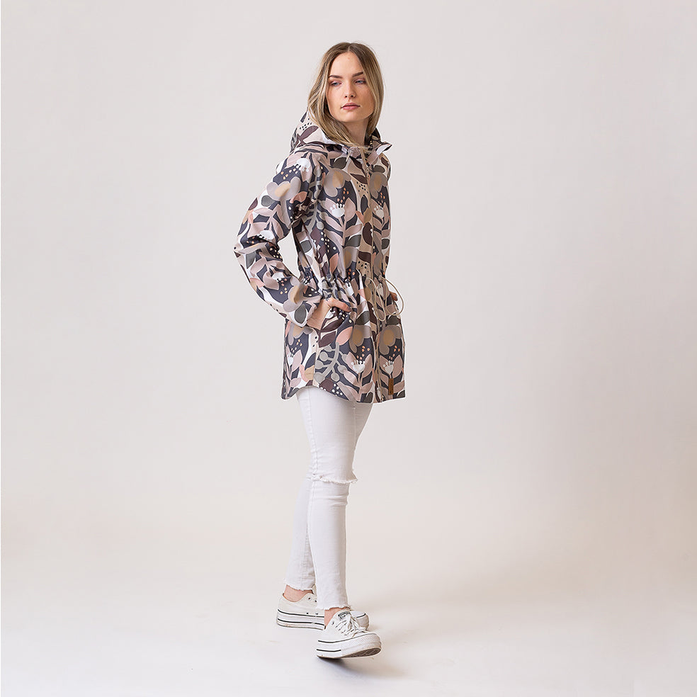 Flowers with pastel spots Softshell Coat