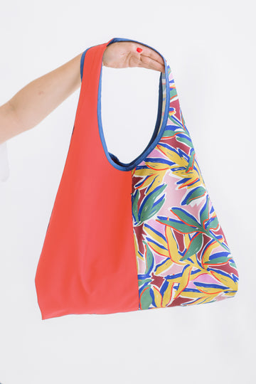 Strelitzia Tote bag