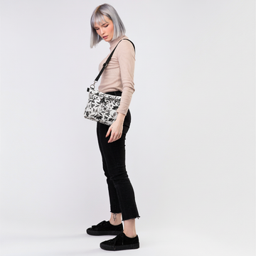 Black & White Botanicals Shoulder bag